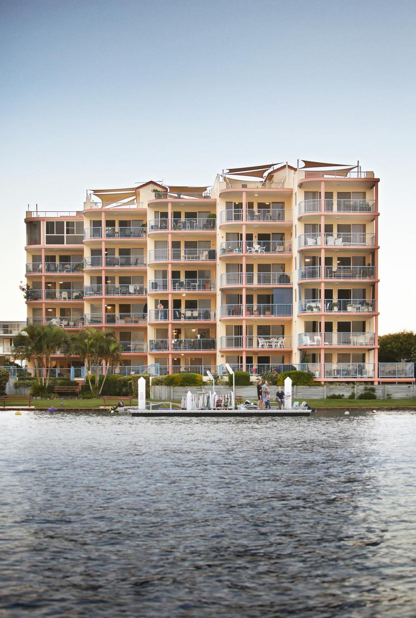מרוצ'ידור On The River Apartments מראה חיצוני תמונה